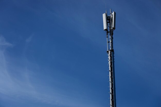 Torre di telecomunicazioni cellulari 4G e 5G