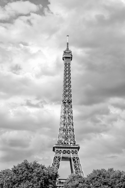 Torre Eiffel al tramonto a Parigi Francia Sfondo di viaggio romantico