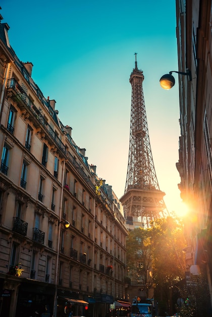Torre Eiffel all'alba Parigi Francia