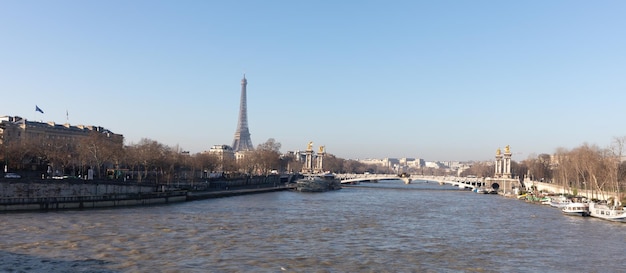 Torre Eiffel e fiume Senna a Parigi, Francia. Architettura e monumenti di Parigi.