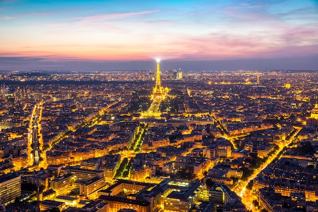 Torre Eiffel Parigi Crepuscolo