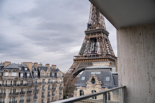 Torre Eiffel vista dalla camera d'albergo Parigi