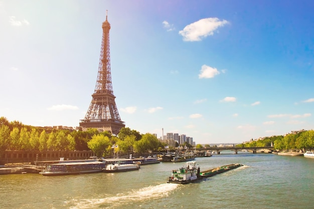 Torre Eiffel