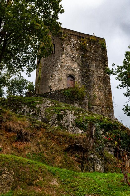 Torre medievale della contea delle Asturie