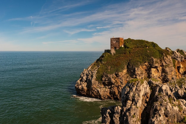 Torre Rudi, la torre costiera delle Asturie