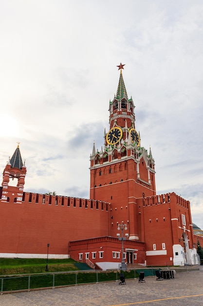 Torre Spasskaya del Cremlino sulla Piazza Rossa a Mosca Russia
