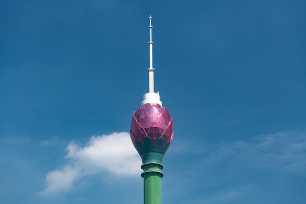 Torretta del loto nell'orizzonte della città di Colombo, Colombo, Sri Lanka