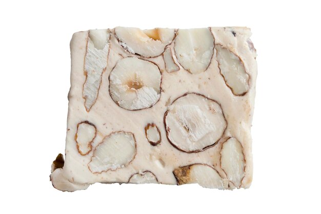 Torrone di noci isolato