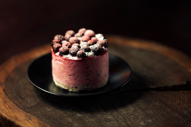 Torta ai frutti di bosco. Torta da forno fatta in casa.