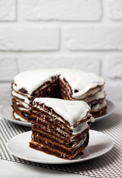 Torta al cioccolato artigianale con crema