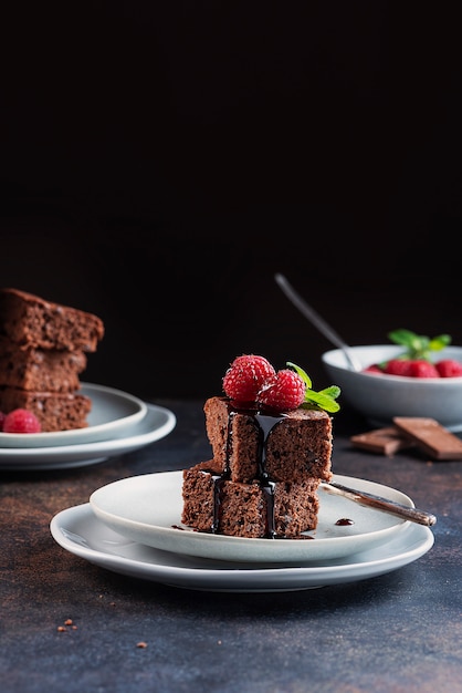 Torta al cioccolato con caramello