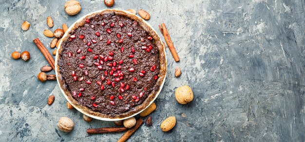 Torta al cioccolato con melograno