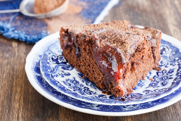 Torta al cioccolato con prugne