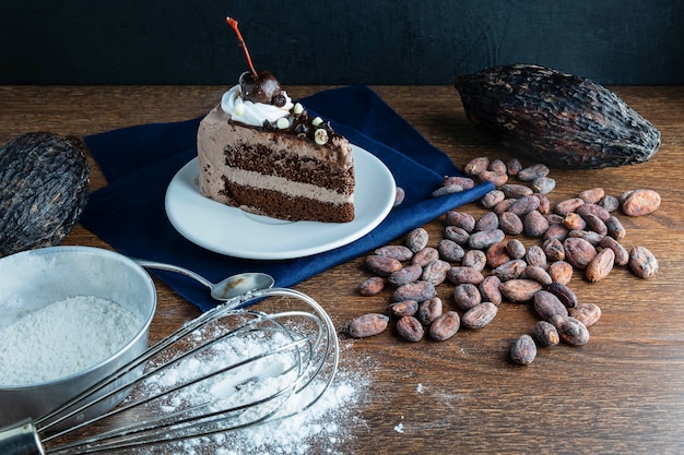 Torta al cioccolato e ingredienti