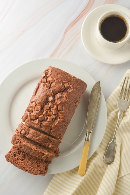 Torta al cioccolato. Pasticceria casalinga al cioccolato fondente per colazione o dessert