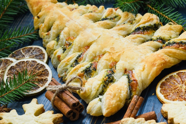 Torta al formaggio dell'albero di Natale