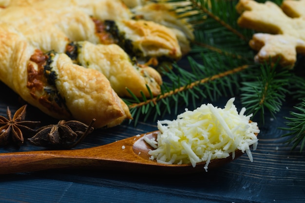 Torta al formaggio dell'albero di Natale