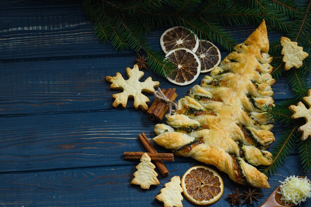 Torta al formaggio dell'albero di Natale