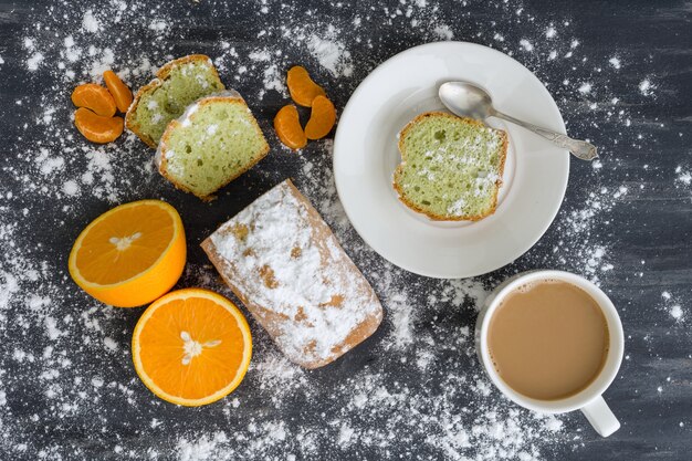 Torta alla menta cosparsa di zucchero a velo