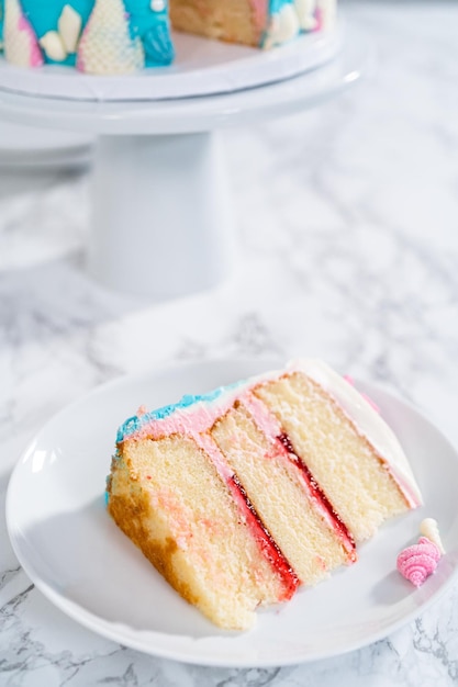 Torta alla vaniglia a 3 strati a tema sirena