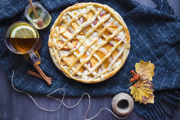 Torta con pesche e zucca