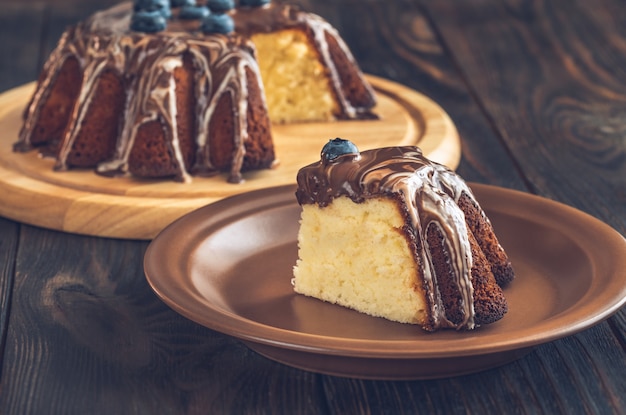 Torta con topping al cioccolato