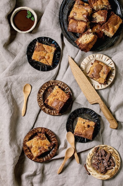 Torta di biscotti e brownies Brookies