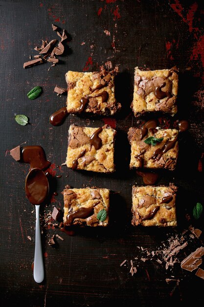 Torta di biscotti e brownies Brookies