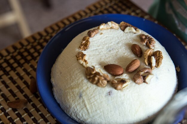 Torta di cagliata ortodossa di Pasqua. Dolce tradizionale della ricotta di Pasqua