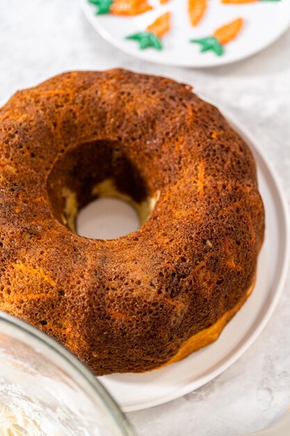 Torta di carote con glassa di formaggio alla crema