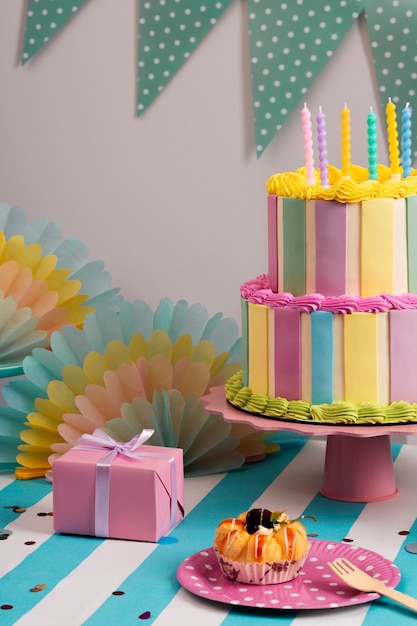 Torta di compleanno natura morta
