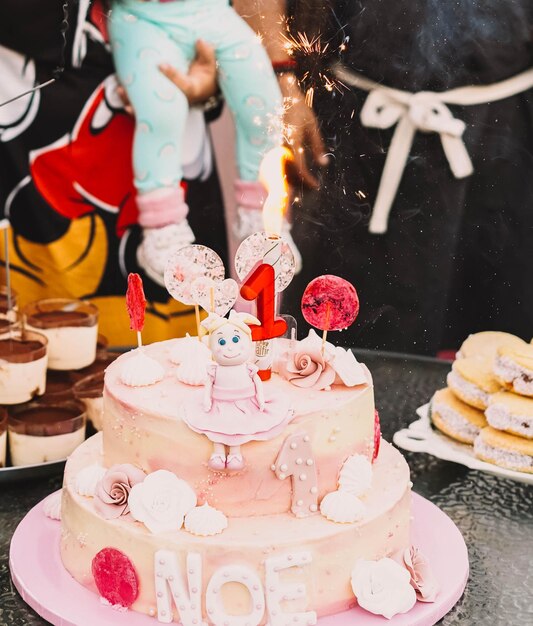 Torta di compleanno per una bambina