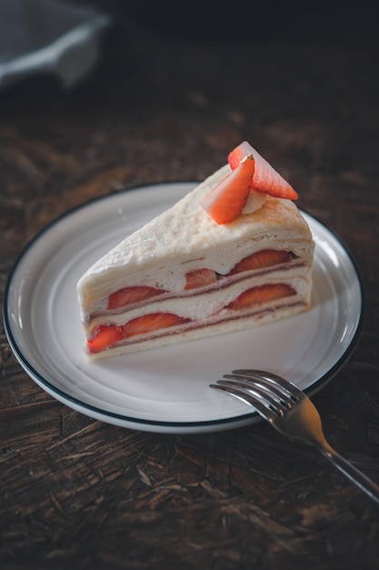 Torta di crepe alla fragola mille
