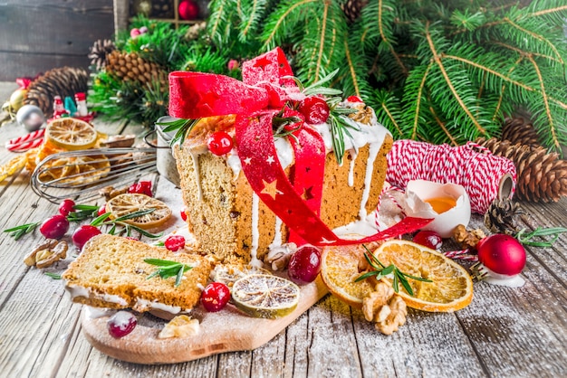 Torta di frutta invernale di Natale