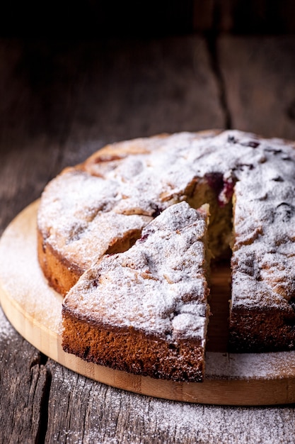 Torta di mele e ciliegia