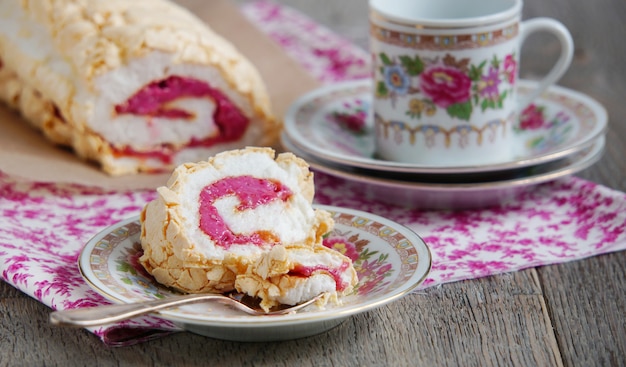 Torta di meringa con cagliata di bacche