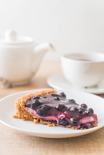 torta di mirtilli con tè