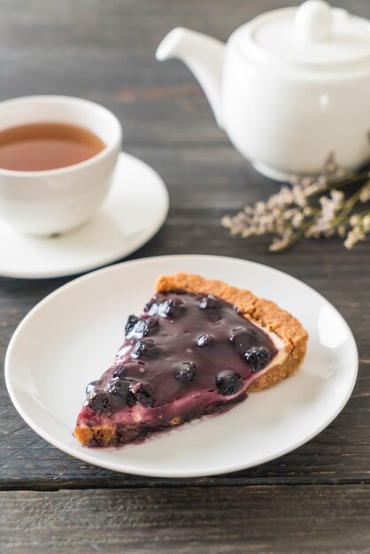 torta di mirtilli con tè