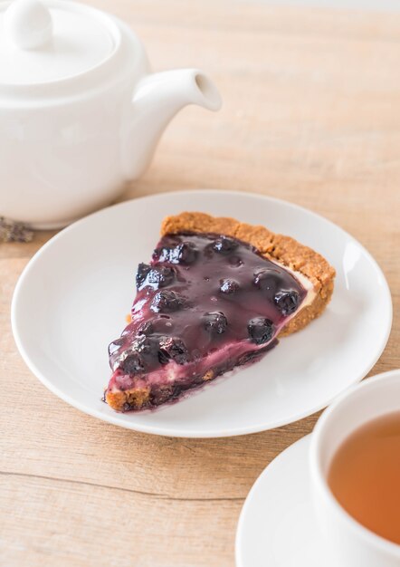 torta di mirtilli con tè