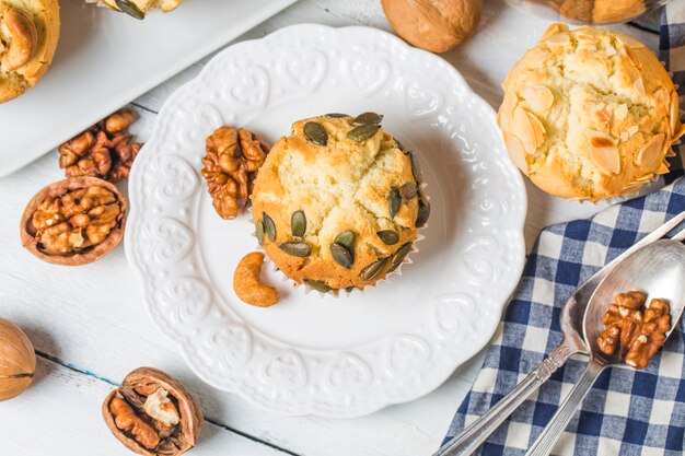 Torta di muffin di noci