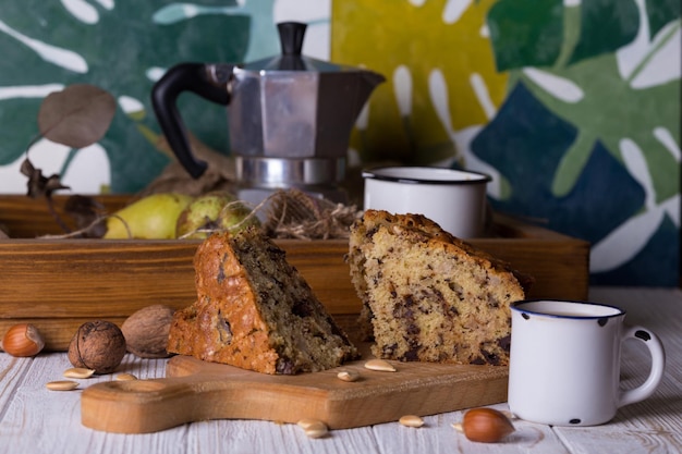 Torta di pere e tè