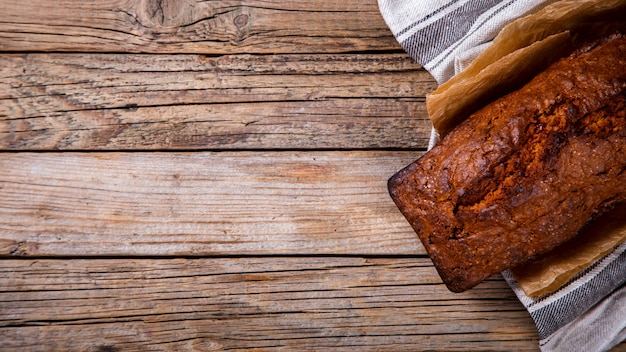 Torta di tortini su legno