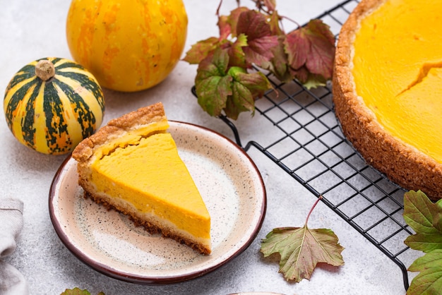 Torta di zucca americana. Dolce dolce autunnale tradizionale