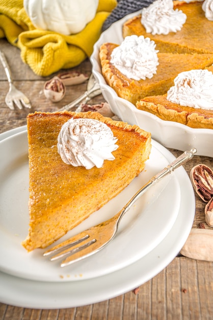 Torta di zucca autunnale tradizionale.