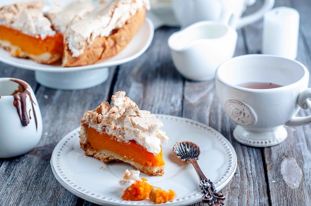 Torta di zucca con meringa