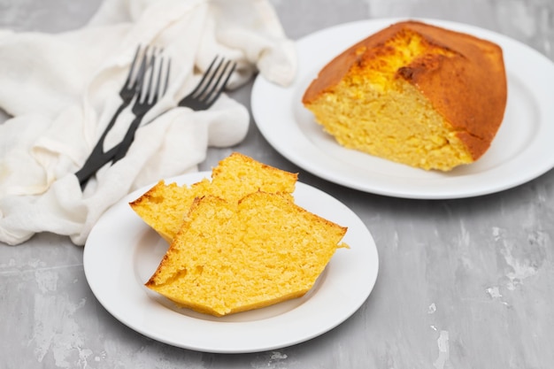 Torta fatta in casa a base di mais verde Cibo tipico brasiliano