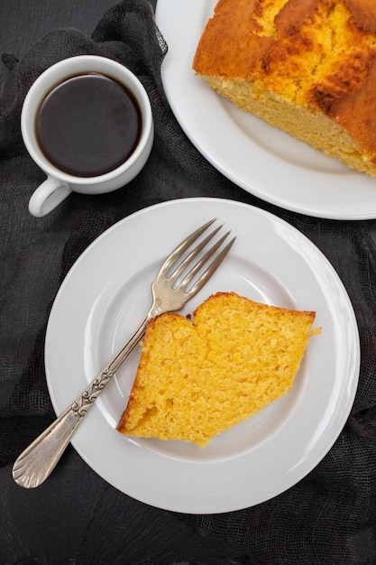 Torta fatta in casa a base di mais verde Cibo tipico brasiliano