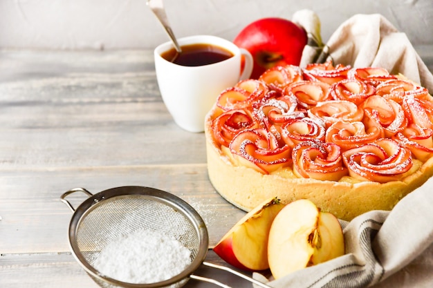 torta fatta in casa con mela e cannella, torta di mele