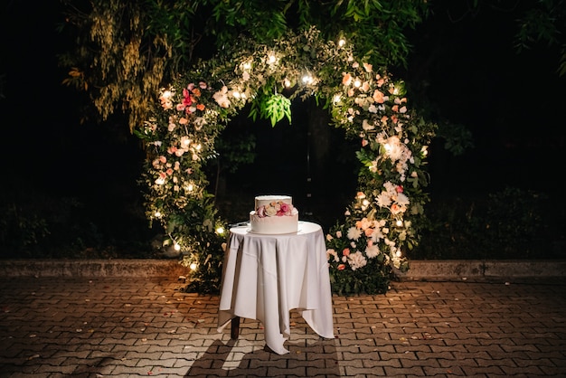 Torta nuziale al matrimonio degli sposi