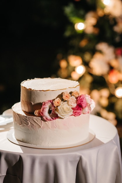 Torta nuziale al matrimonio degli sposi